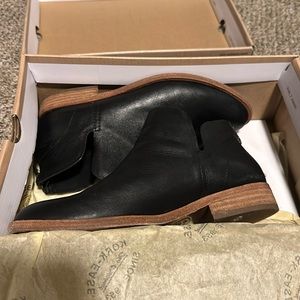 Women’s Kork-Ease size 6.5 Renny bootie, black, soft full grain leather,